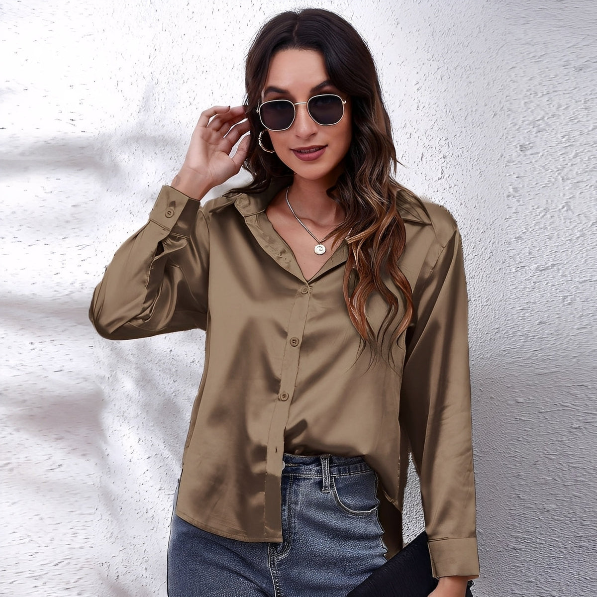 Haylee - Leichte und schimmernde Bluse