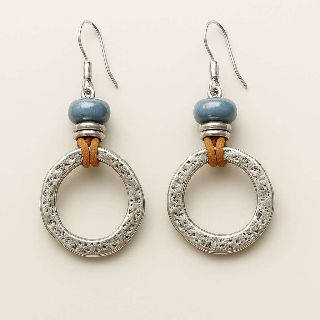 Mira – Ohrringe aus silbernen Kreisen im Boho-Vintage-Stil