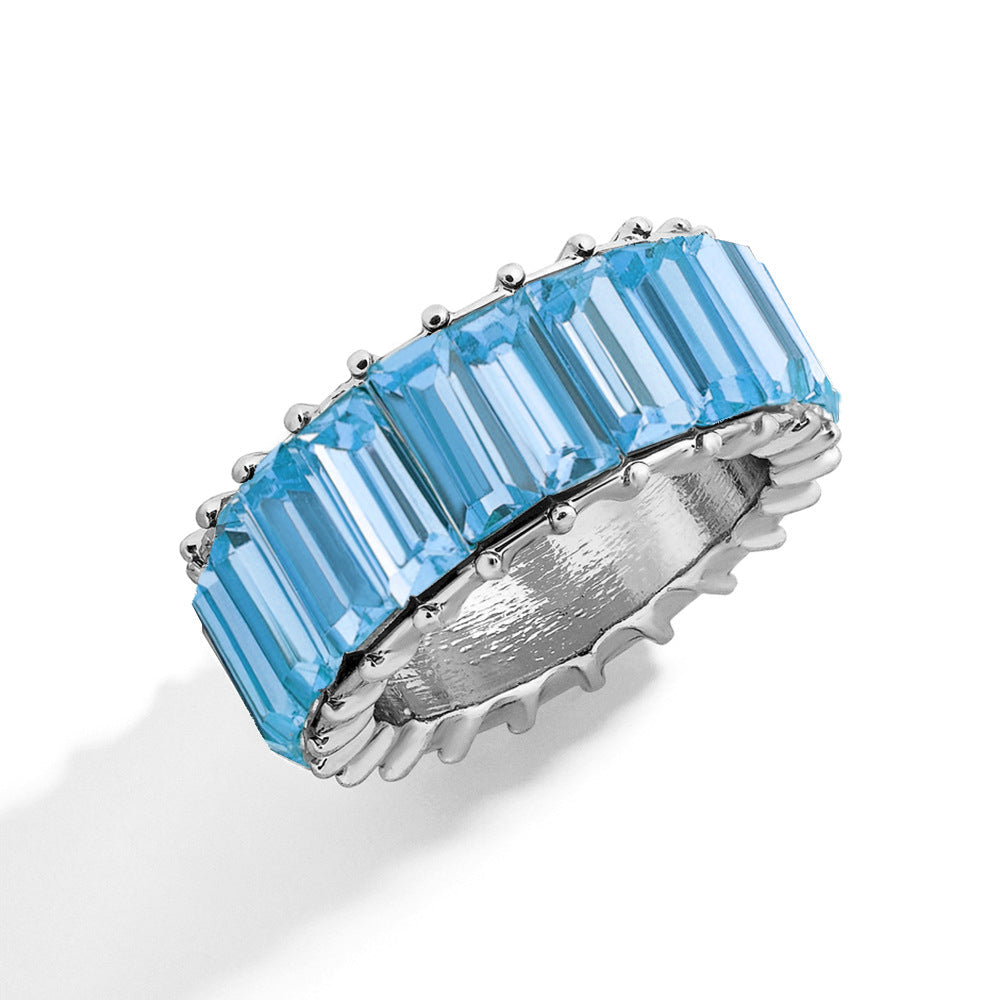 Naya – Moderner geometrischer Ring aus farbigem Metall