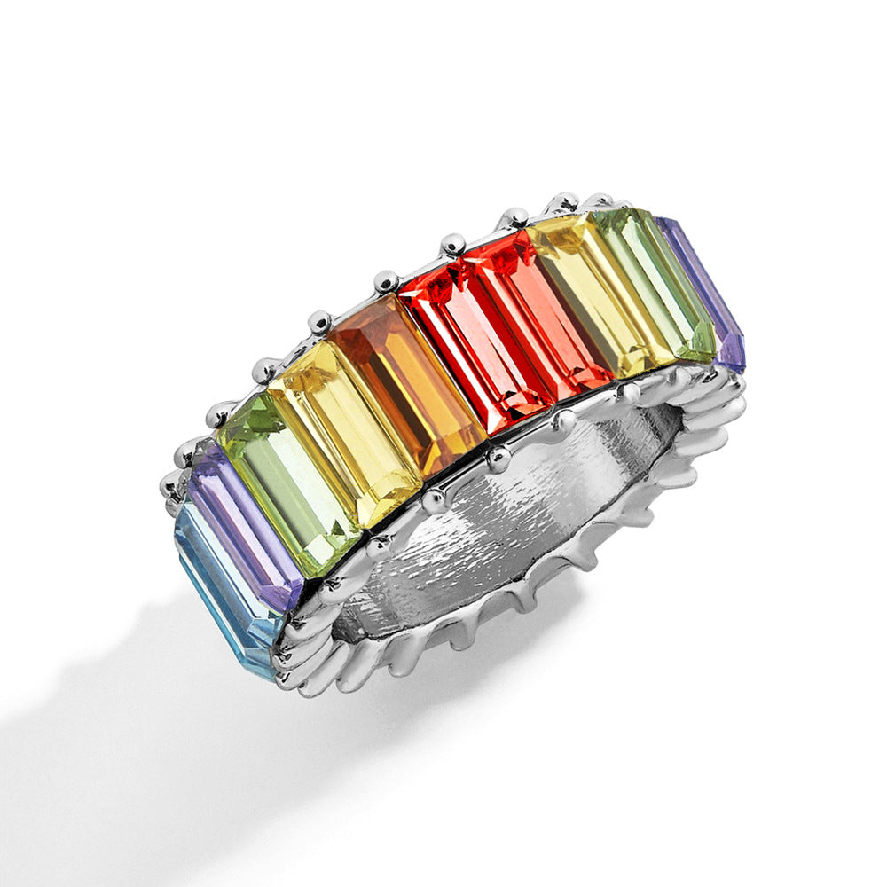 Naya – Moderner geometrischer Ring aus farbigem Metall