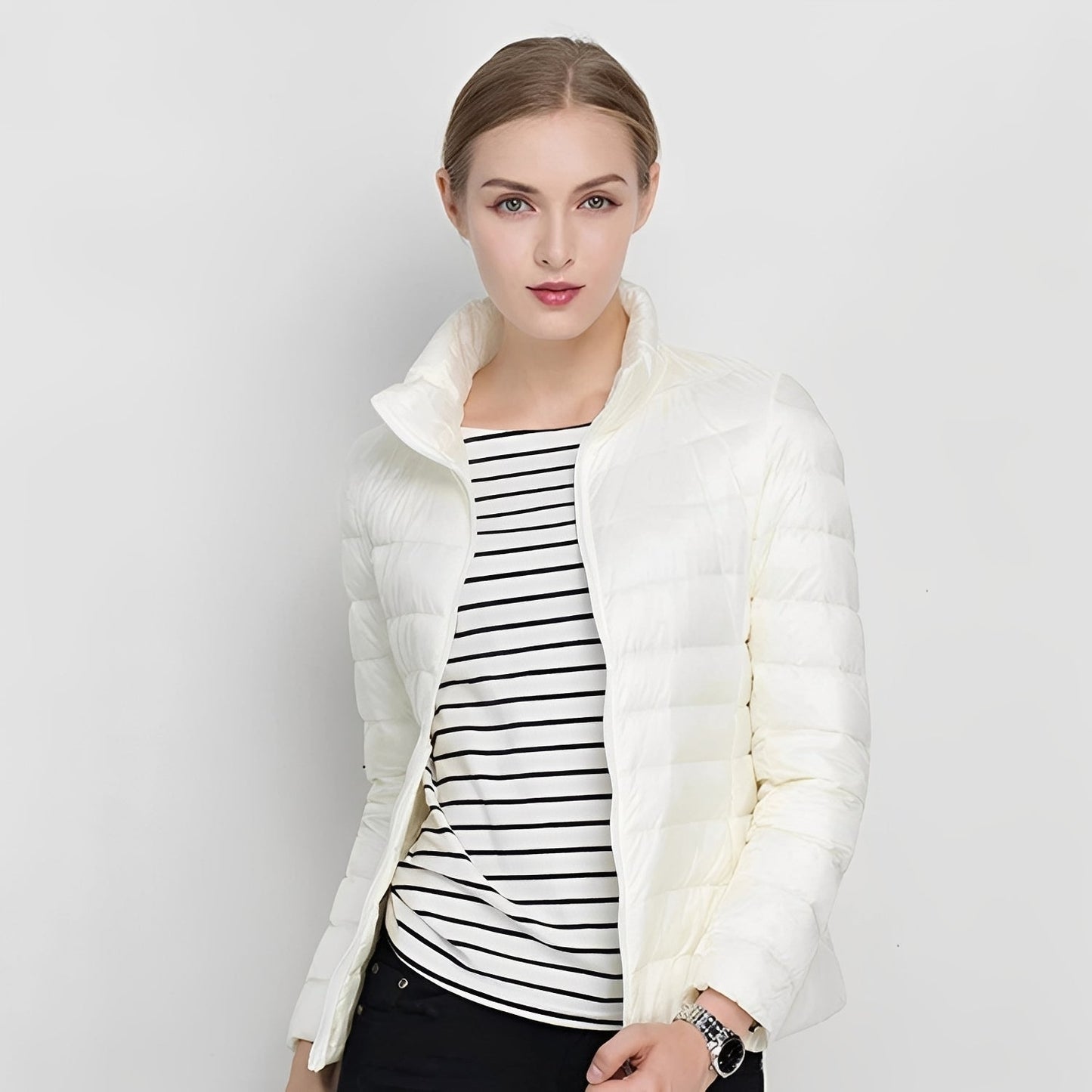 Rena - Stilvolle, leichte Damen-Daunenjacke