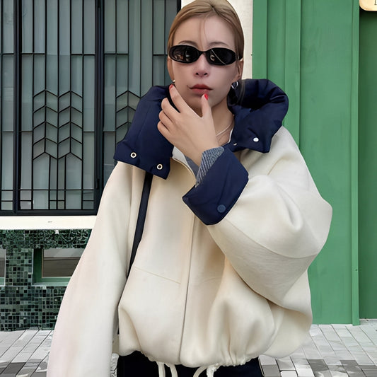Alexa - Locker geschnittene Damen-Wolljacke mit Kapuze