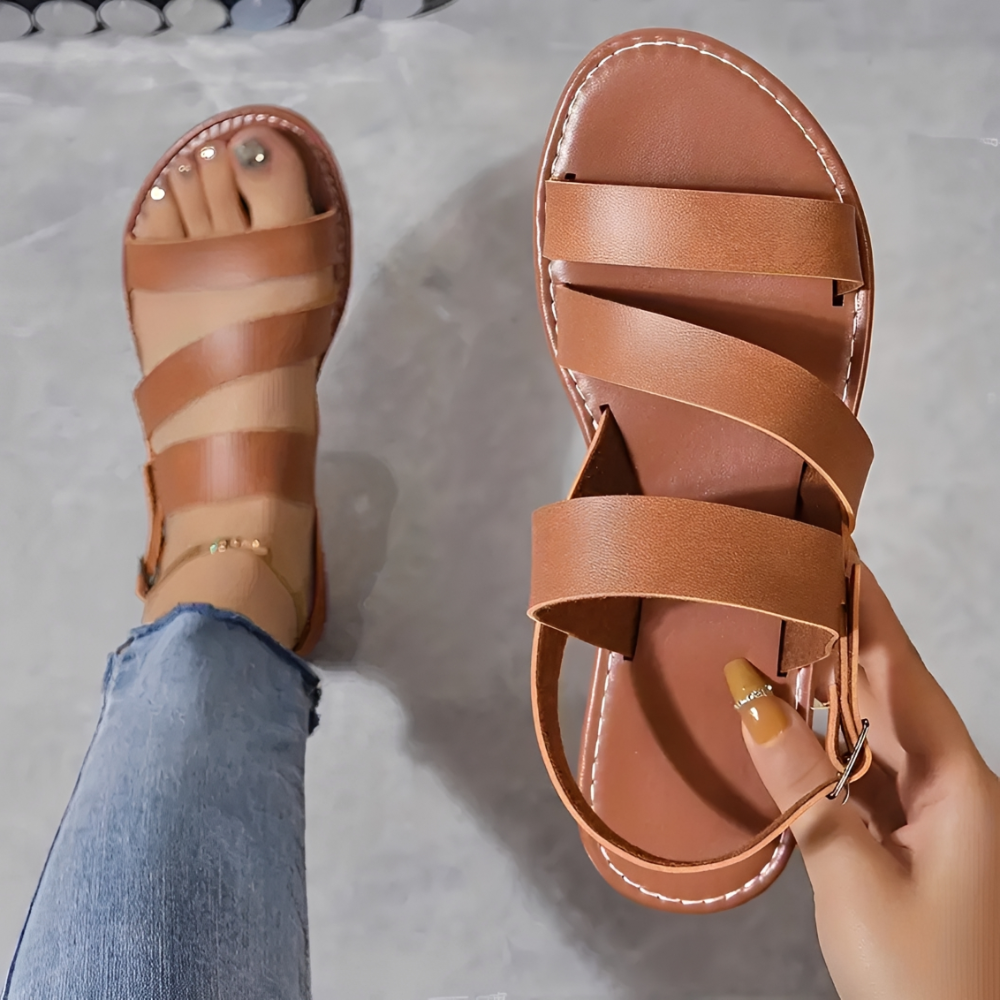 Diana - Flache Sandalen für den Strand mit stilvollem römischem Knöchelriemen