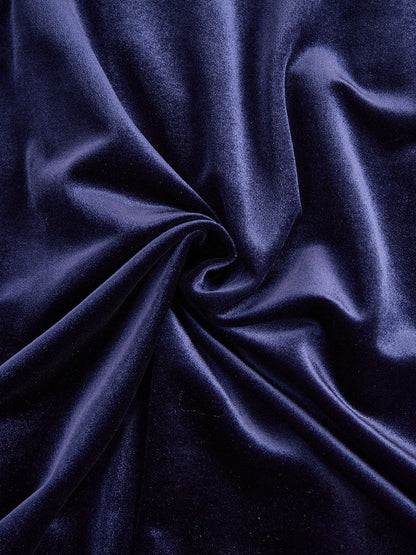 Brianna – Stilvolles Midikleid aus Samt