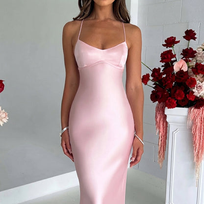 Melika - Schimmerndes, körpernahes Maxikleid
