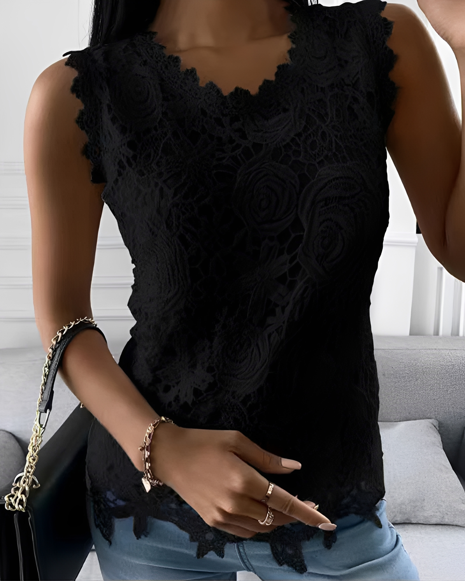 Ebrill - Elegantes Rundhals-Top