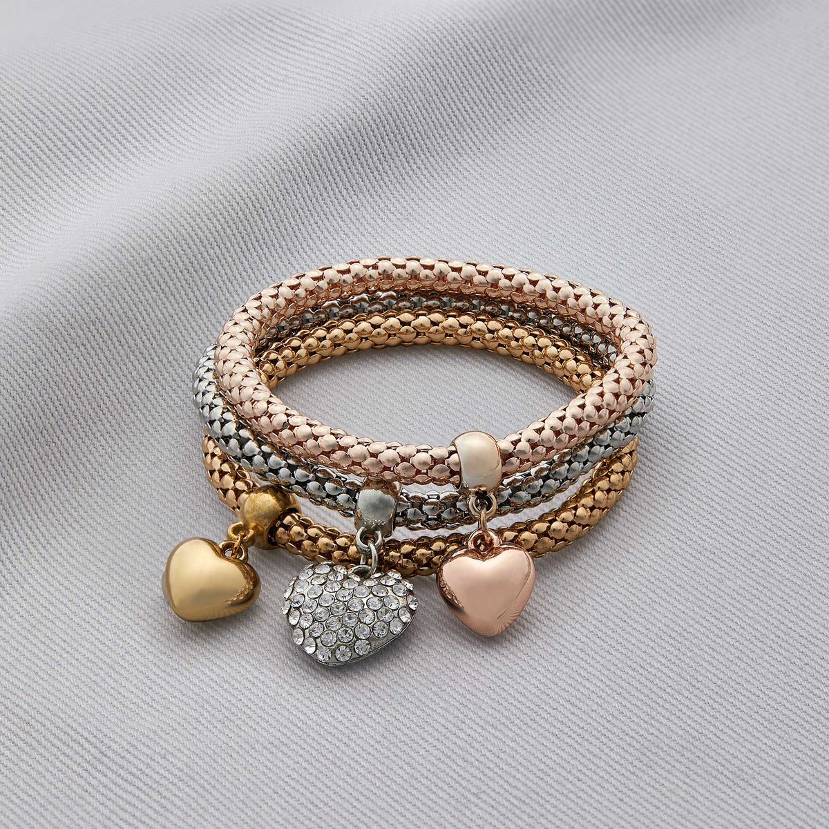 Aria – Metallarmband mit soliden Herzen