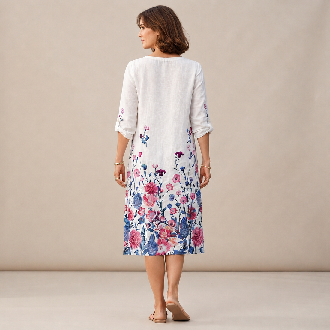 Ninna - Schickes und anschmiegsames Kleid mit V-Ausschnitt