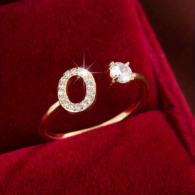 Nova – Offenes modernes Ring mit Initiale und Zirkonia
