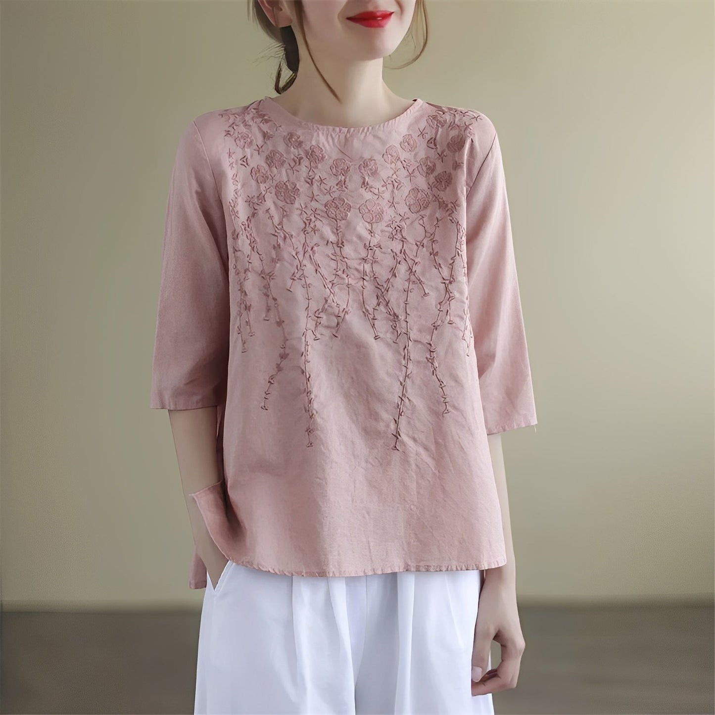 Amelia - Elegante bestickte Blusen mit halblangen Ärmeln für Frauen