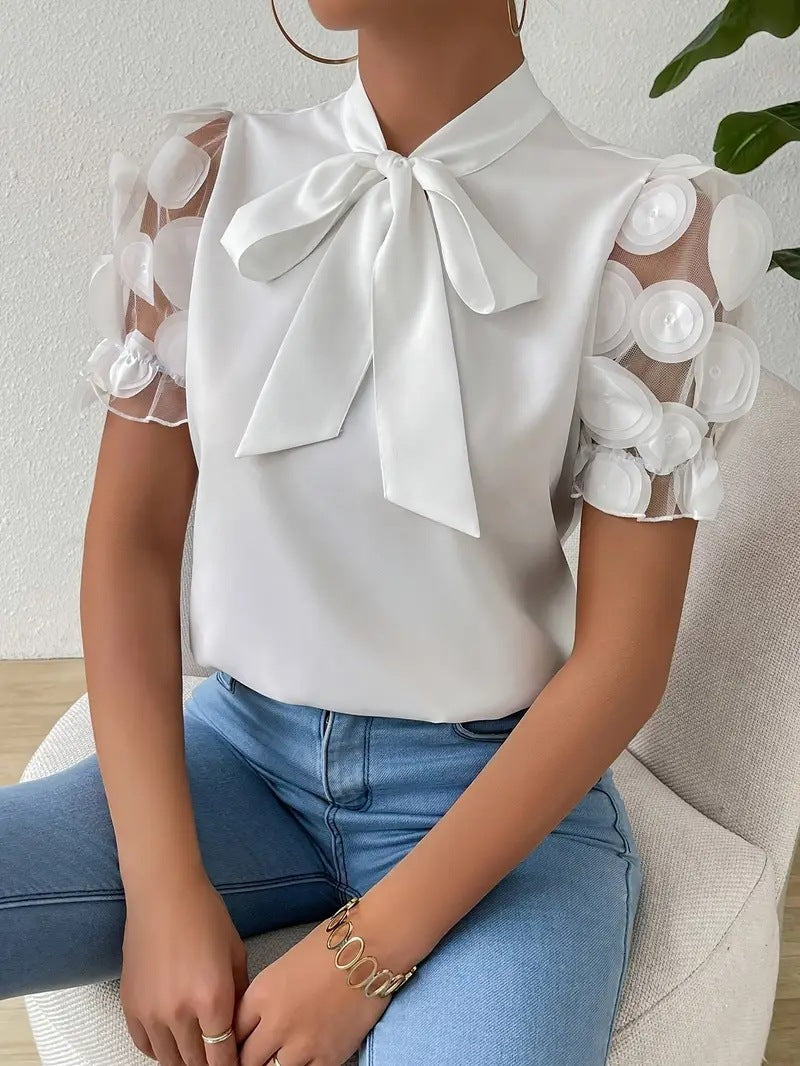 Angela - Elegante Damenbluse mit Schleife