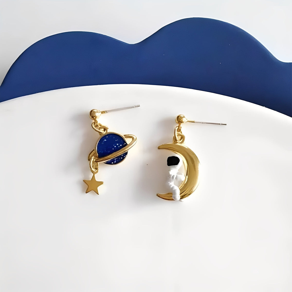 Luna – Ohrringe von Astronaut und Planet