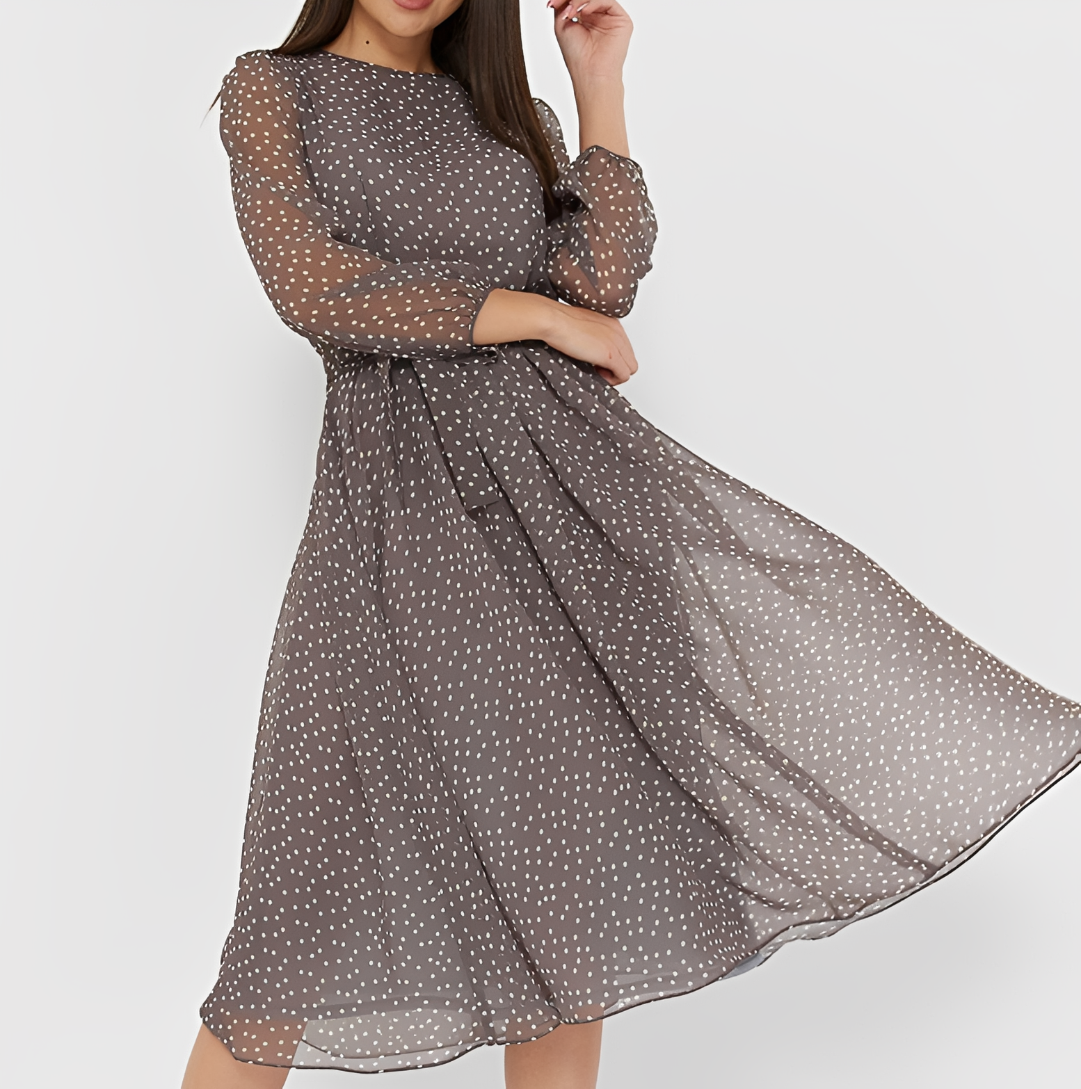Tessa - Elegantes gepunktetes Langarmkleid