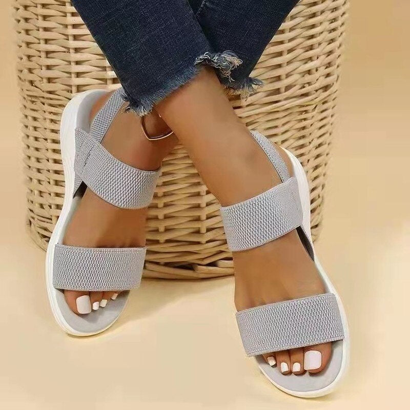 Orthopodiatrie - Orthopädische Sandalen mit Keilabsatz