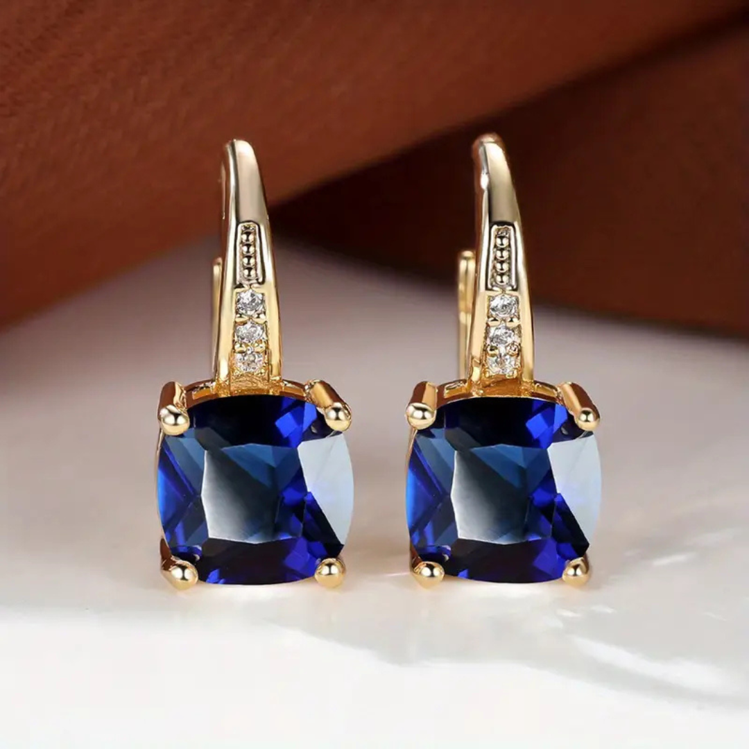 Naoko – Elegante Ohrringe mit glänzenden Steinen