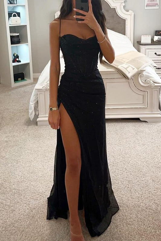 Elina – Abendkleid mit verziertem Herzausschnitt