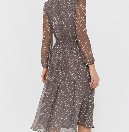 Tessa - Elegantes gepunktetes Langarmkleid