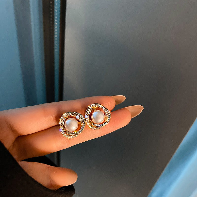 Aveline – Ohrringe aus Perlen in Spiralform