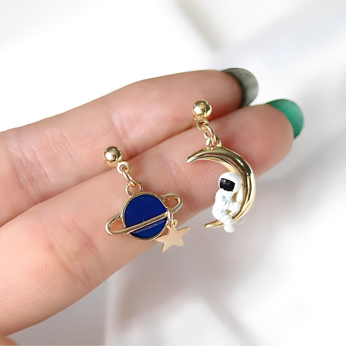 Luna – Ohrringe von Astronaut und Planet