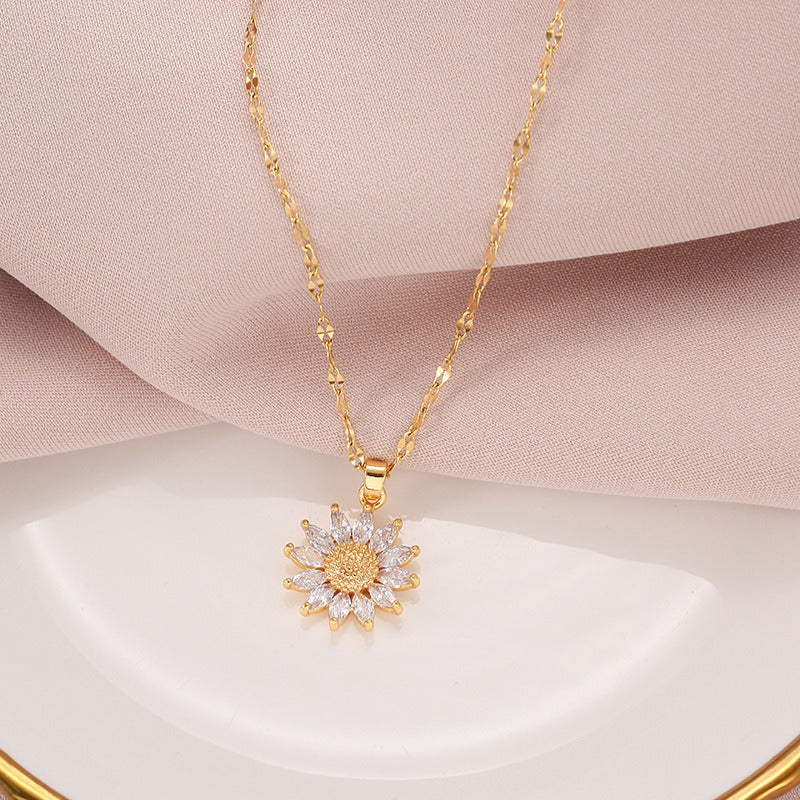 Jennie – Halskette aus Kristall mit Sonnenblumenmotiv und goldener Beschichtung