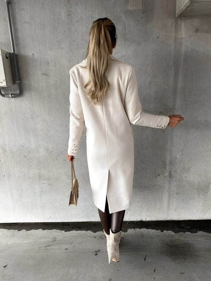 Gadie Bella - Langer Wollmantel mit zweireihigem Design
