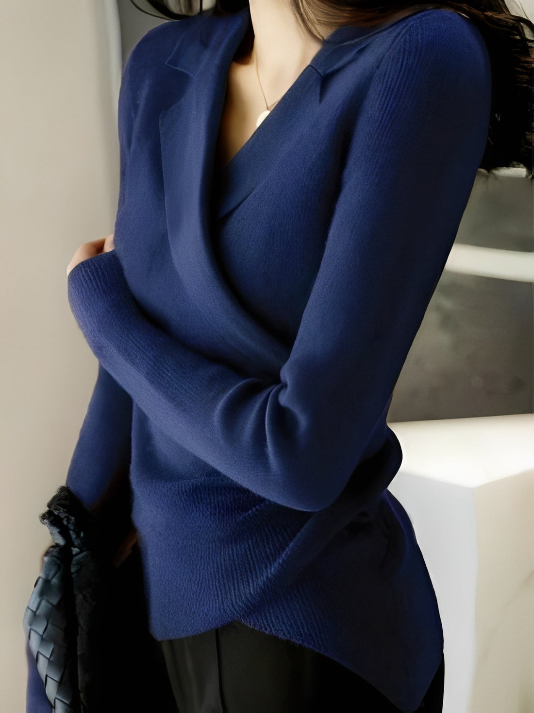 Caroline - Stilvoller asymmetrischer Damenpullover