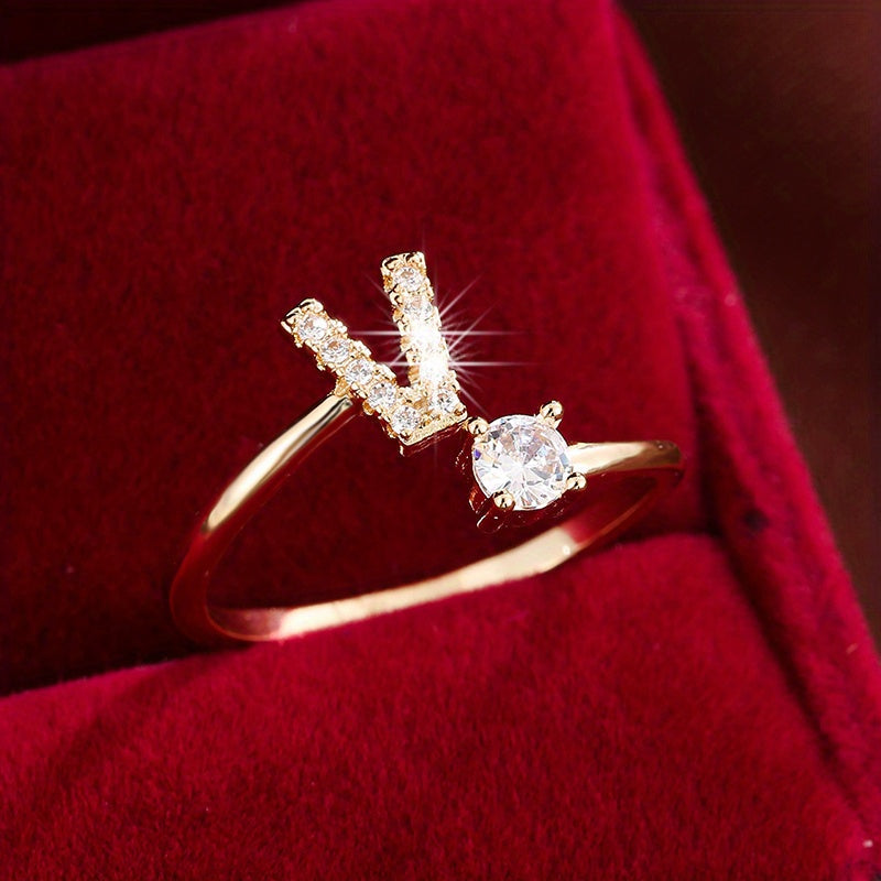 Nova – Offenes modernes Ring mit Initiale und Zirkonia