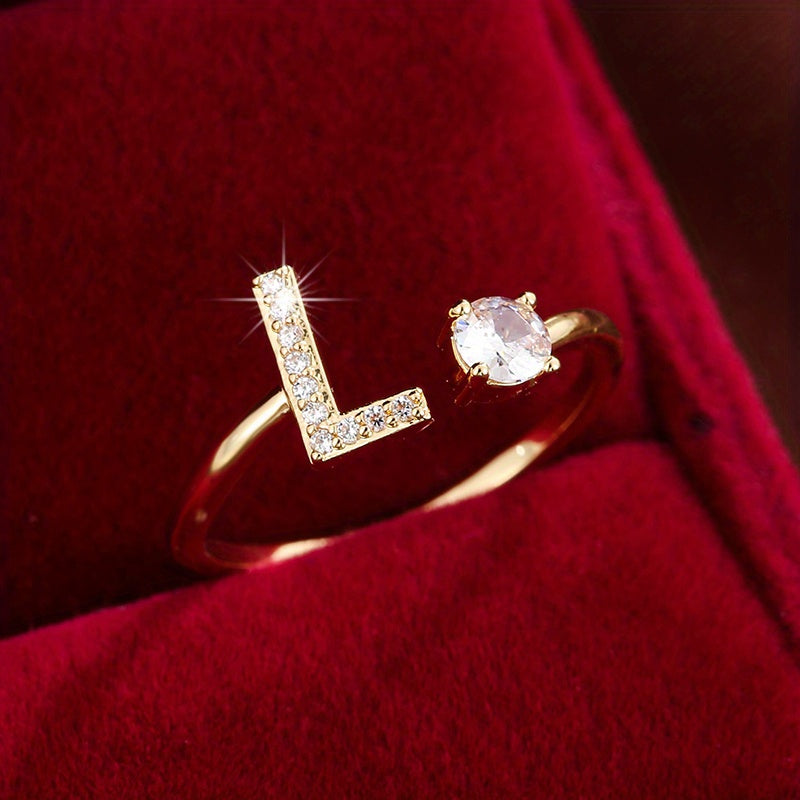 Nova – Offenes modernes Ring mit Initiale und Zirkonia