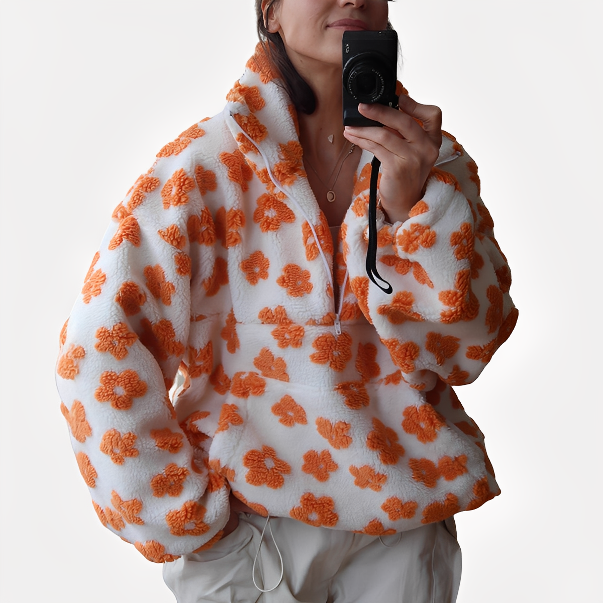 Elizabeth - Moderner Pullover mit Blumengestaltung