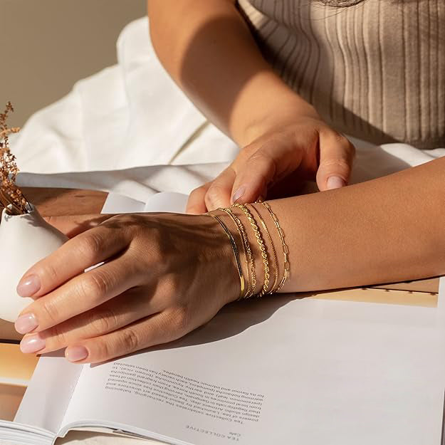 Vernetta – Set von eleganten Armbändern