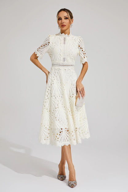 Pierre - Midi-Kleid mit Spitze und Raffinesse