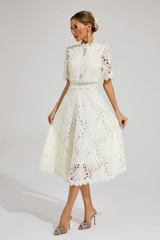 Pierre - Midi-Kleid mit Spitze und Raffinesse