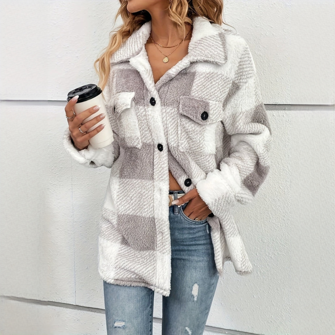 Alice - Elegante und flauschige Jacke