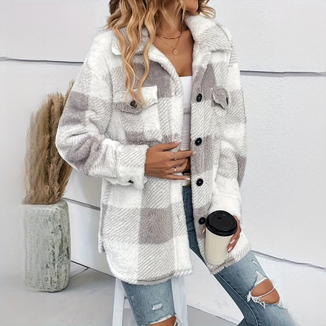 Alice - Elegante und flauschige Jacke