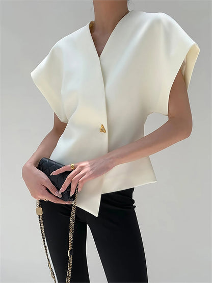 Leonnie – Bluse mit Knöpfen und V-Kragen