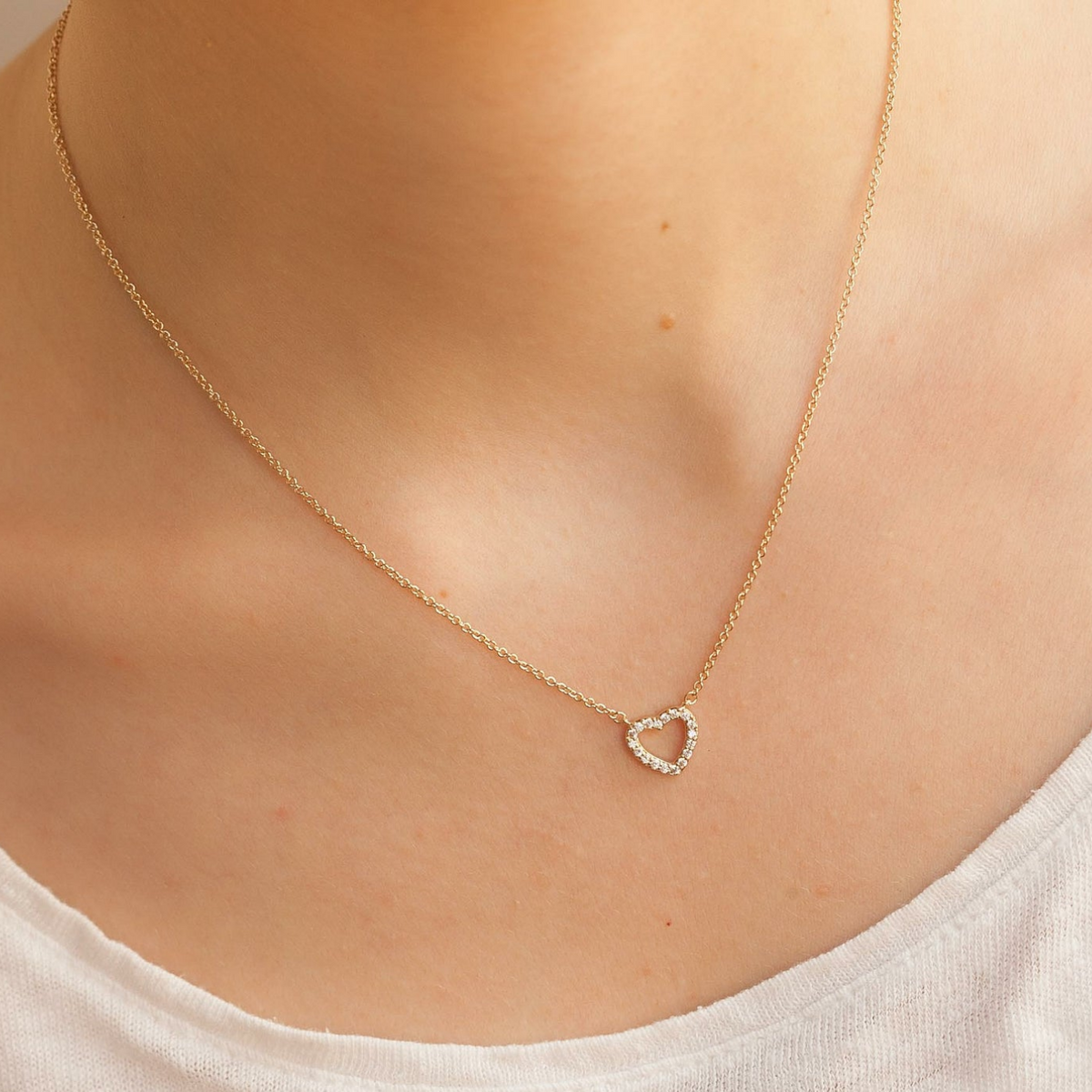 Kleine Halskette der Liebe - Herz-Halskette aus Gold und Diamant