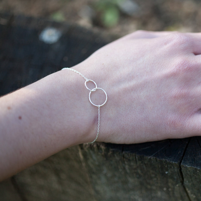 Armband mit verwobenen Ringen - Verwobene Ringe