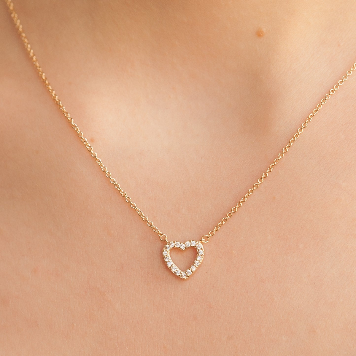 Kleine Halskette der Liebe - Herz-Halskette aus Gold und Diamant