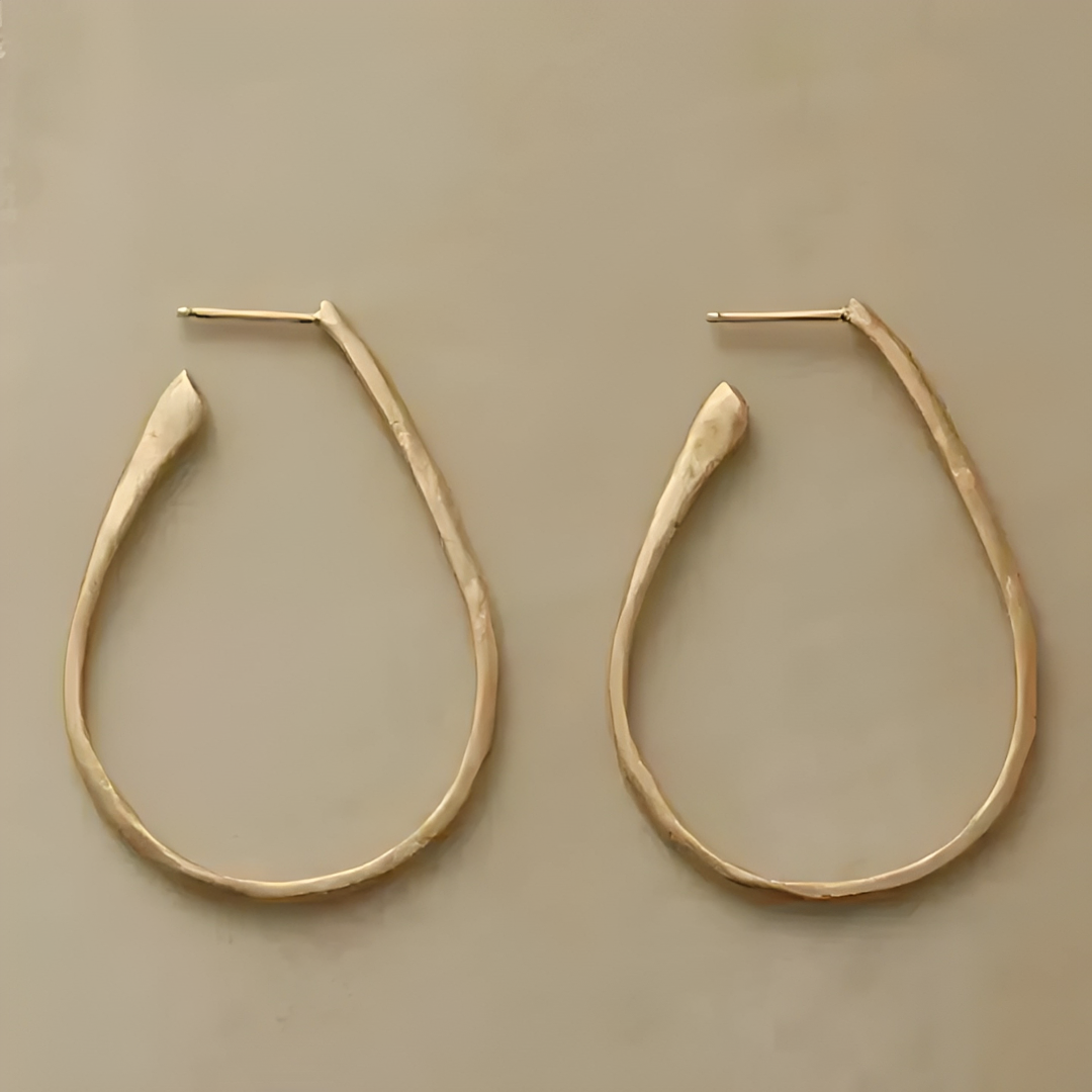 Livia – Elegante Goldohrringe