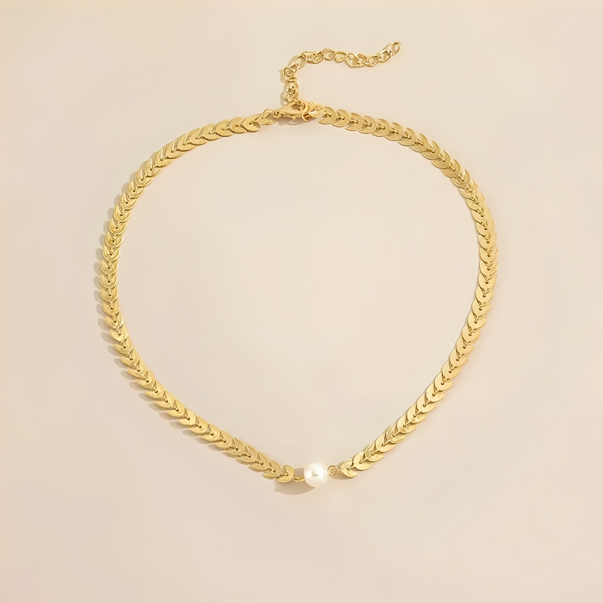 Aria – Elegantes römisches Gold- und Perlenhalsband