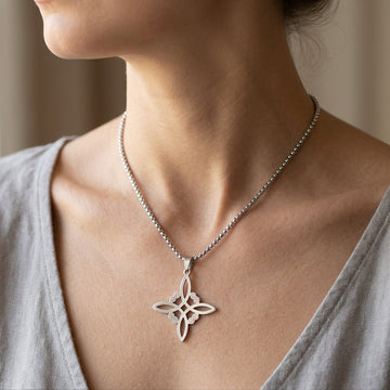 Morwen – Halskette mit Schutzhexe-Knoten