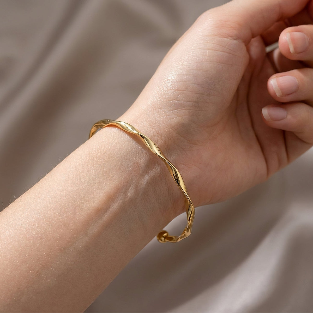 Lara – Pulsera Eleganz Gold