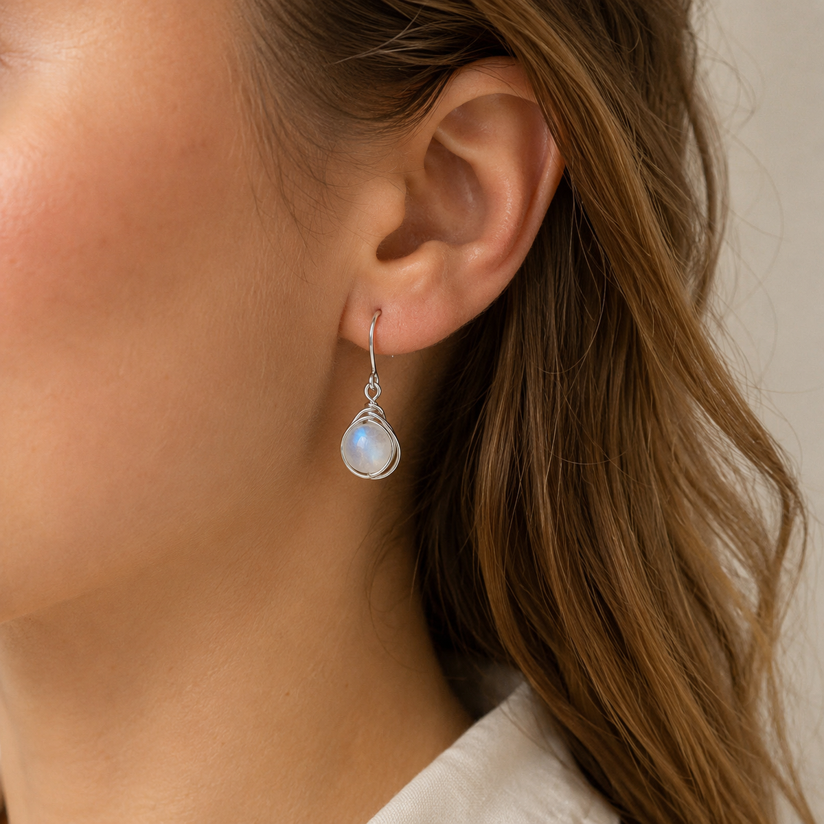 Aylin – Boho-Hängohrringe mit Mondstein