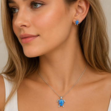 Kailea – Set von Schildkröten-Schmuck aus Opal und Silber (Halskette + Ohrringe)