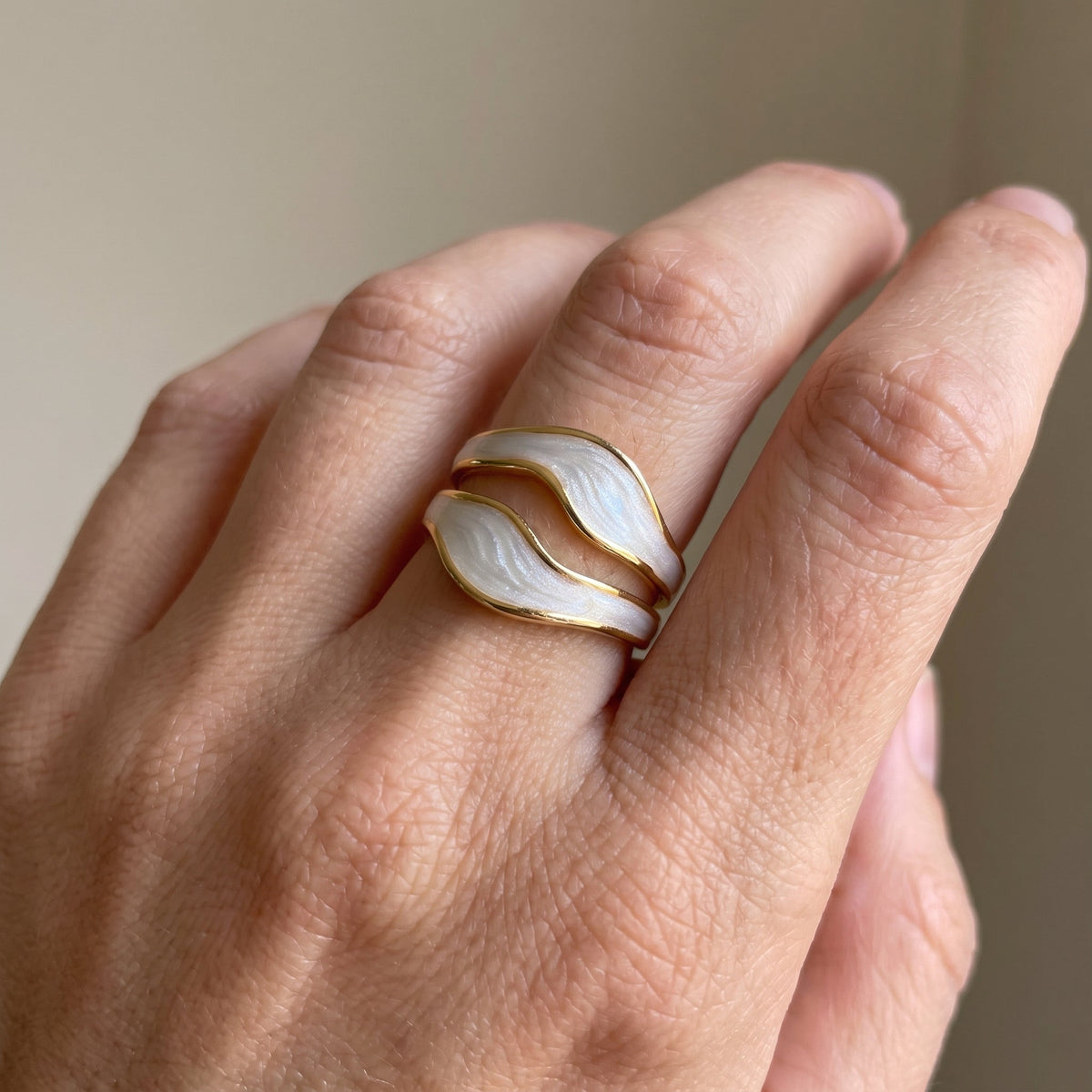 Niana – Vintage Ring aus Weißgold