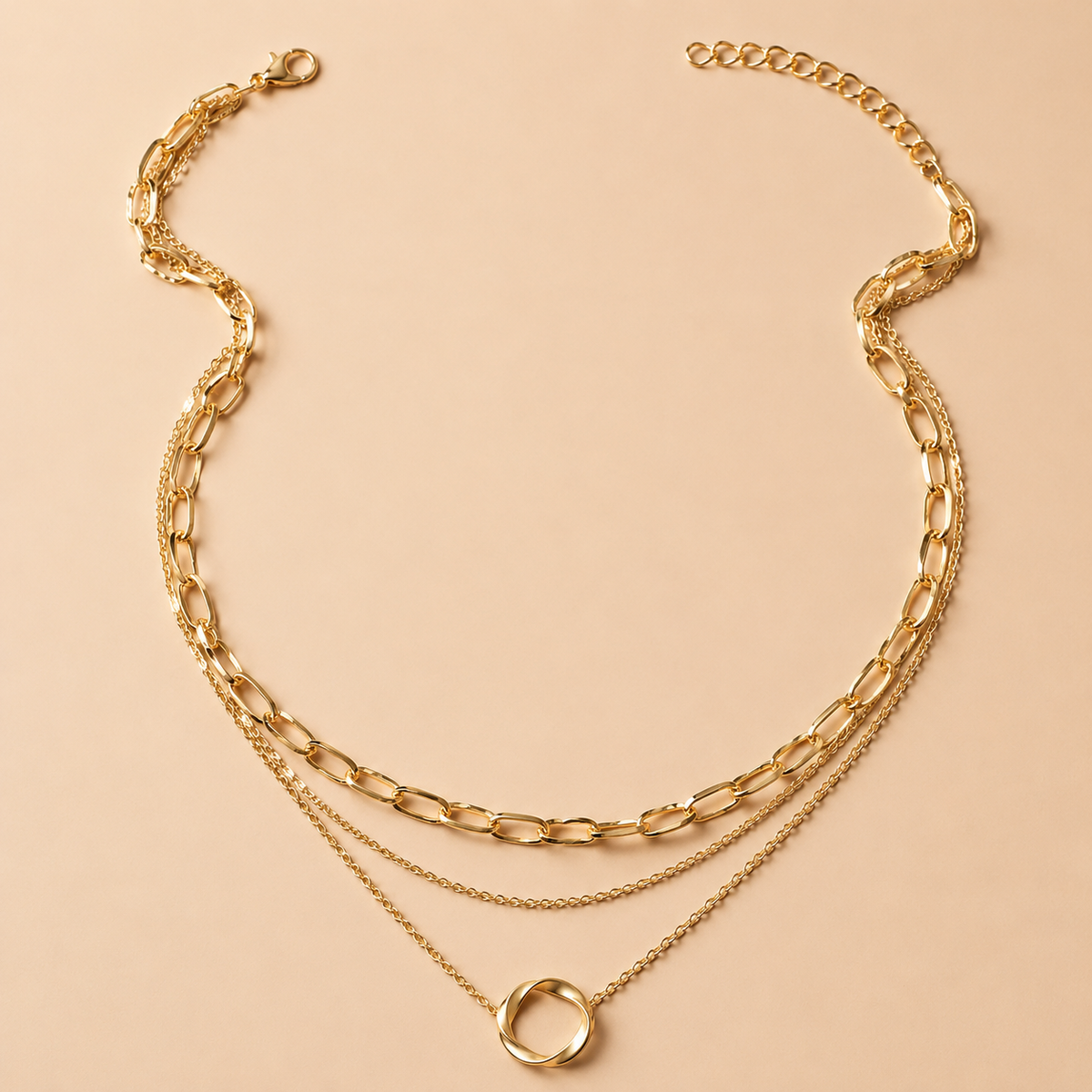 Michelle – Vintage-Halskette mit goldenen Ketten in Schichten und Anhänger