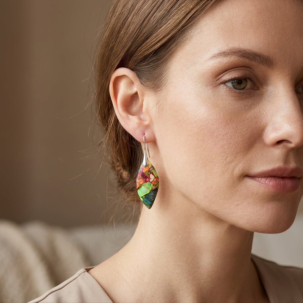 Soraya – Ohrringe im Vintage-Stil mit bunten Steinen