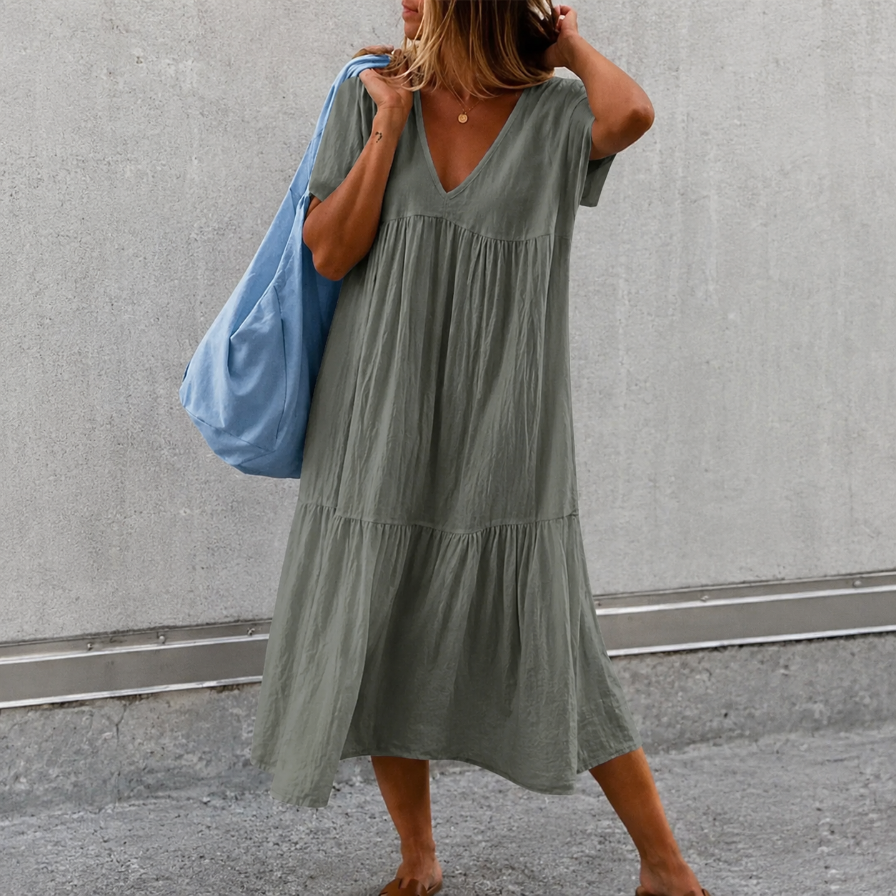 Deanna - Bequemes und vielseitiges Freizeitkleid mit V-Ausschnitt