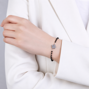 Faelya – Armband Amulett von vierblättrigem Klee