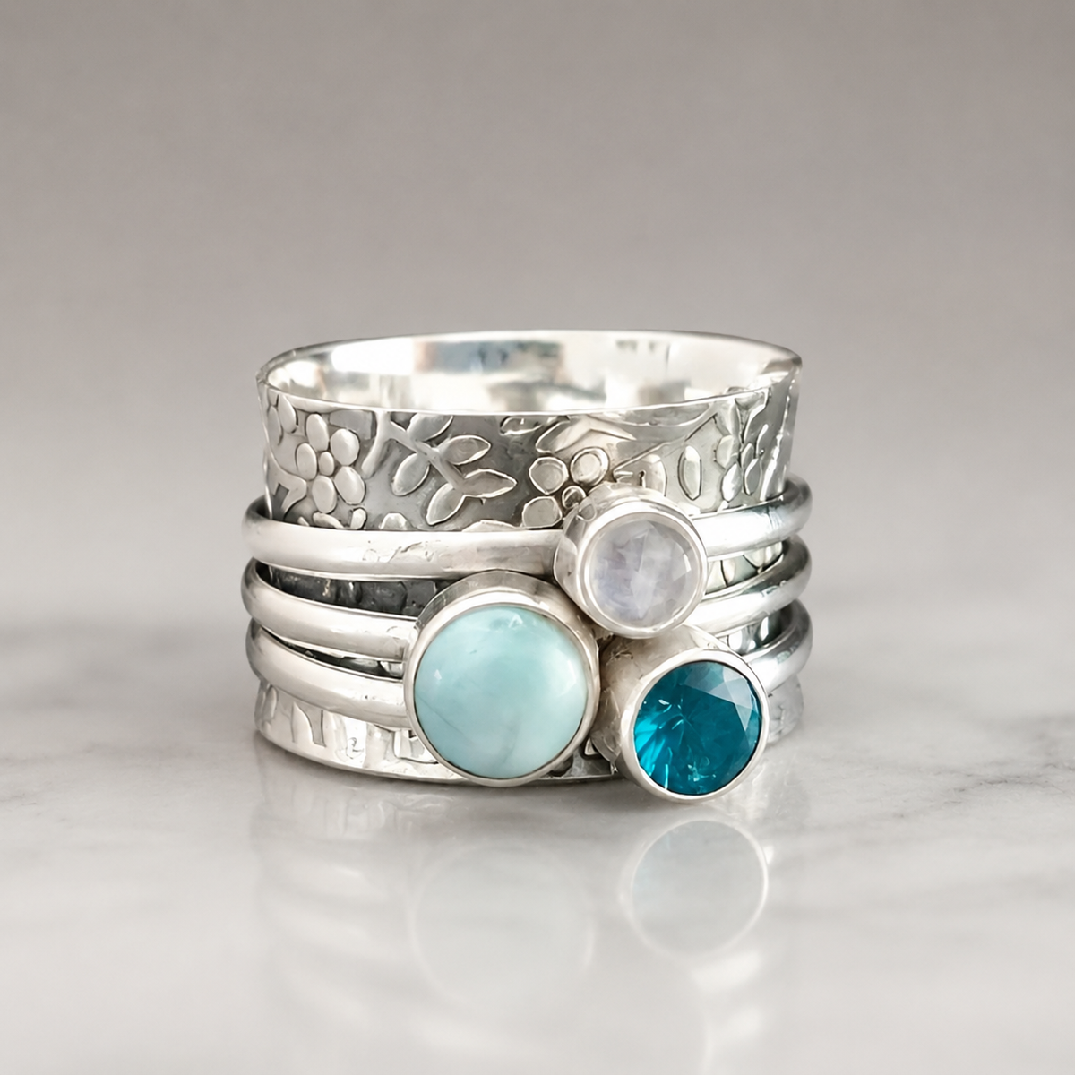 Luna – Vintage Ring mit natürlichem blauen Stein